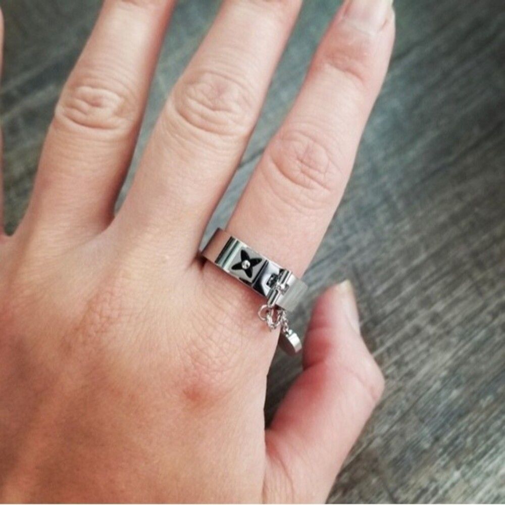 💎STAINLESS STEEL💎 STEAM PUNK CLOVER RING - Picture 5 of 5